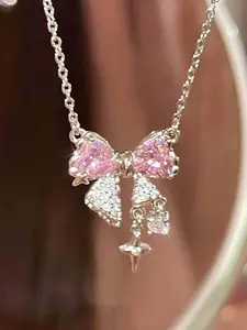 Delicate Bowknot Necklace, Elegant Gift for Women, Perfect for Special Occasions and Everyday Wear