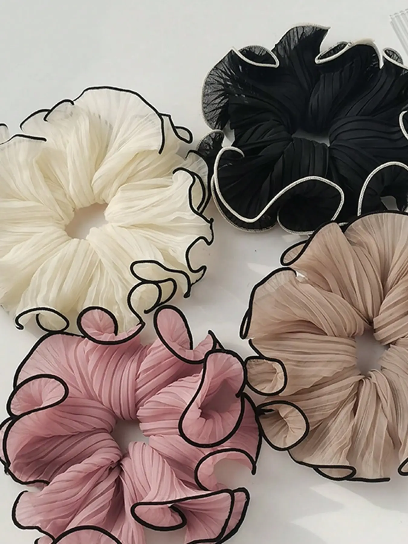 4 Pcs Large French Style Lace Ruffle Hair Ties, Scrunchies, Elastic Hair Accessory, Elegant Plaid Design, Versatile for Daily Use, Office, Makeup, Photography, Fashionable Hair Accessories