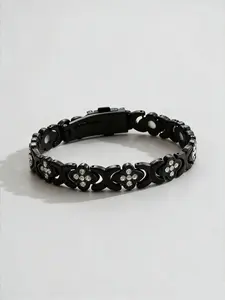💎 Trendy Black Four-Leaf Clover Flower Design Bracelet with Sparkling Crystals! Magnetic Clasp, Lightweight & Fashionable Accessory!