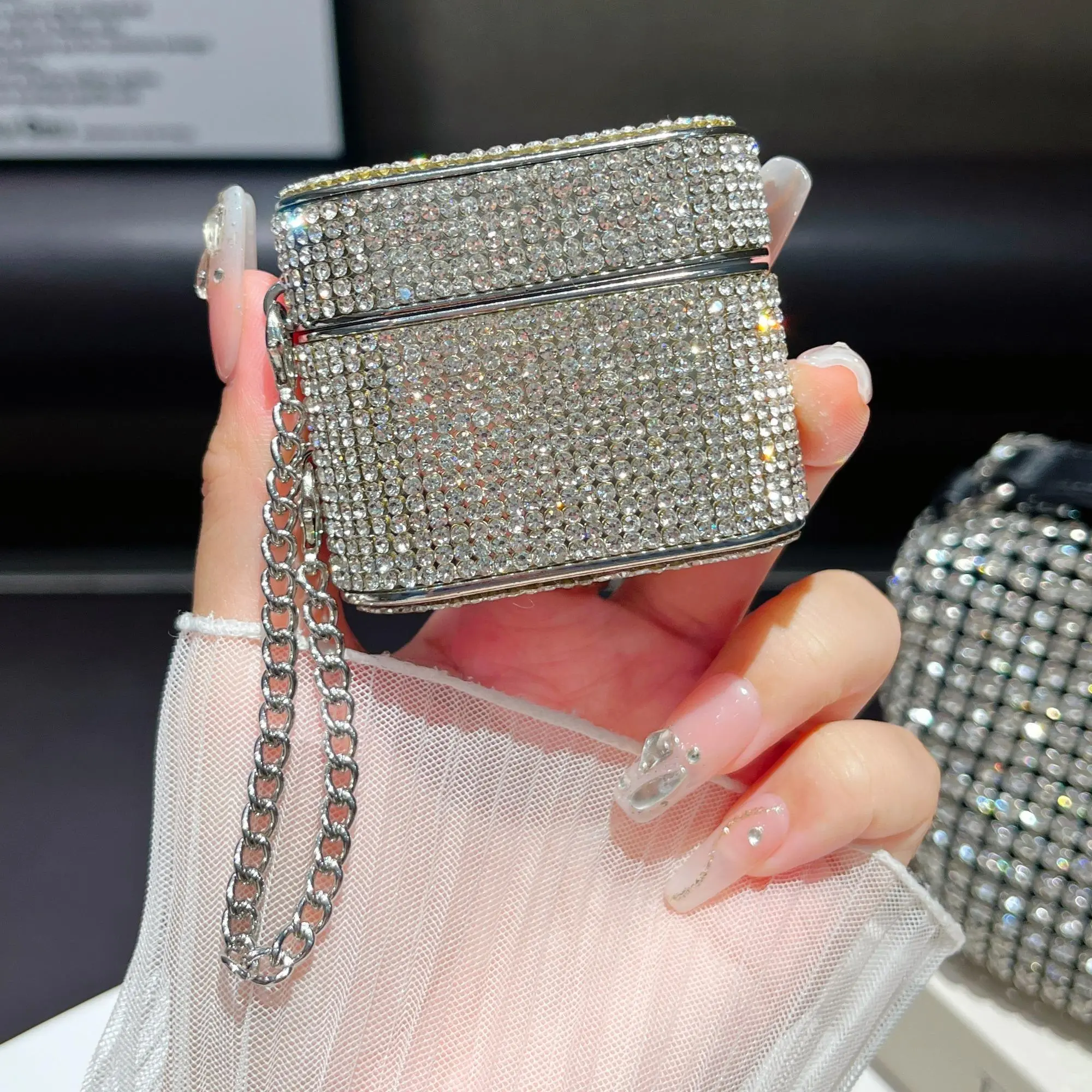 Rhinestone Decorated Earphone Case with metallic Chain, Fashionable Chic Compact Design Earphone Protective Cover, Earphone Accessories for AirPods