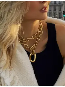 A high-end double-layer collarbone Chunky Chain Necklace suitable for daily wear, suitable for occasions such as vacations and dates, and also a surprising and exquisite small gift