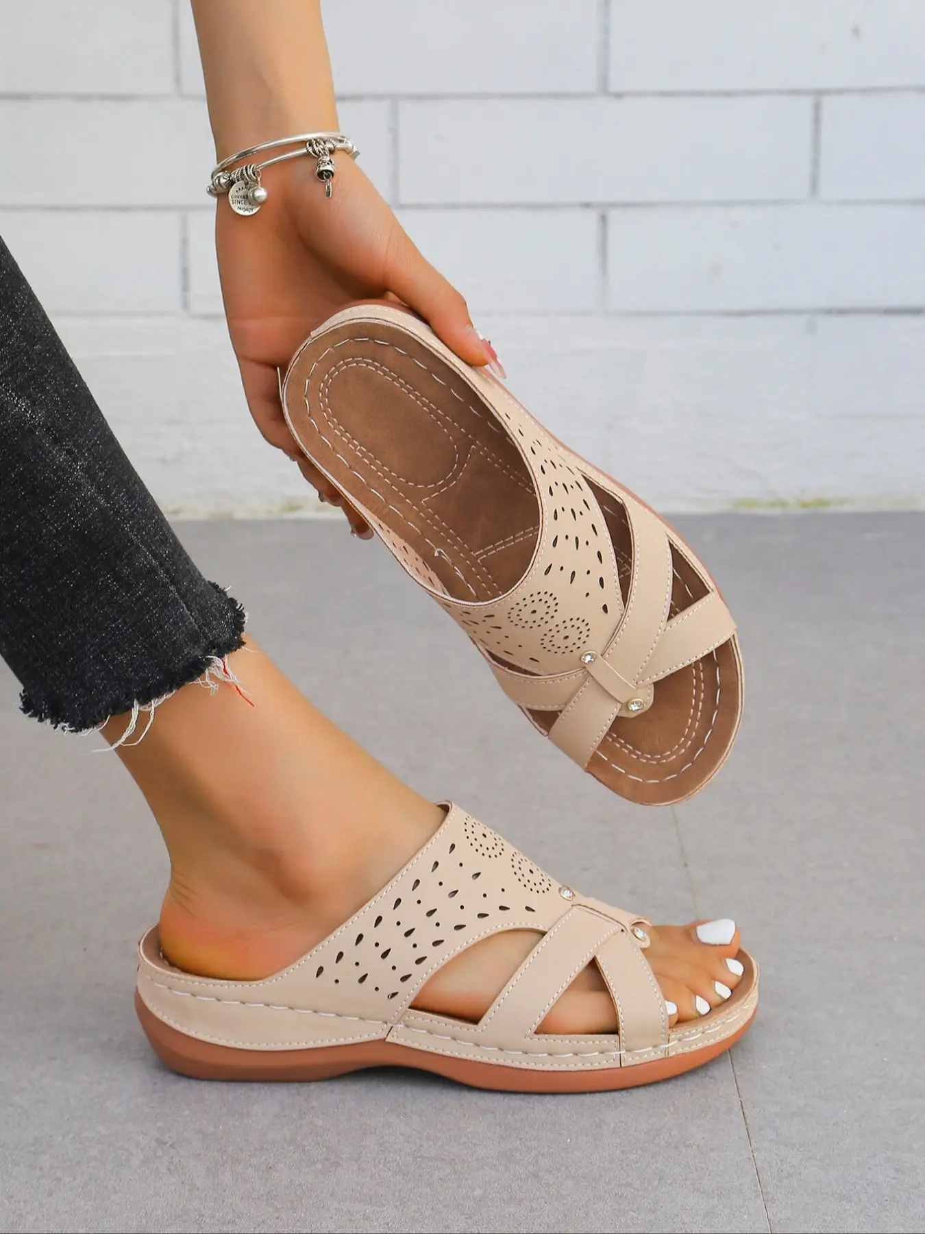 Women's Hollow Cross Strap Platform Wedge Sandals, Comfortable and Stylish Summer Commute Choice, Fashionable PU Leather Open-Toe Slippers, Casual Sandals, Slides, Peep Toe Sandals, Casual Trendy Sandals, Fashionable Comfy Sandals