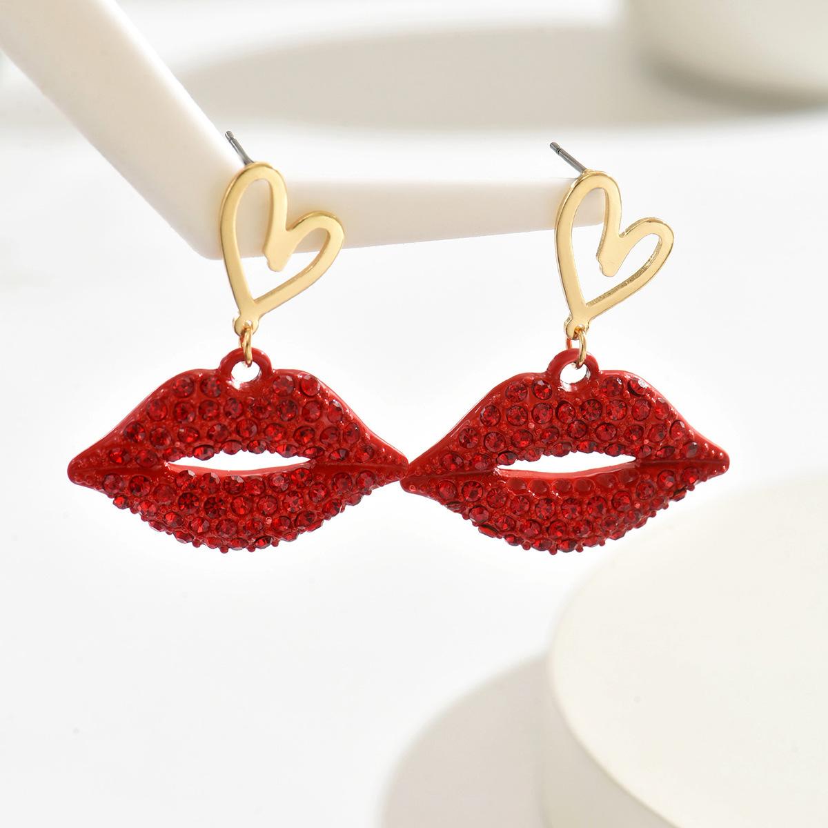 Unique diamond-embellished heart-shaped lip earrings, versatile and sophisticated, sexy and hot for parties