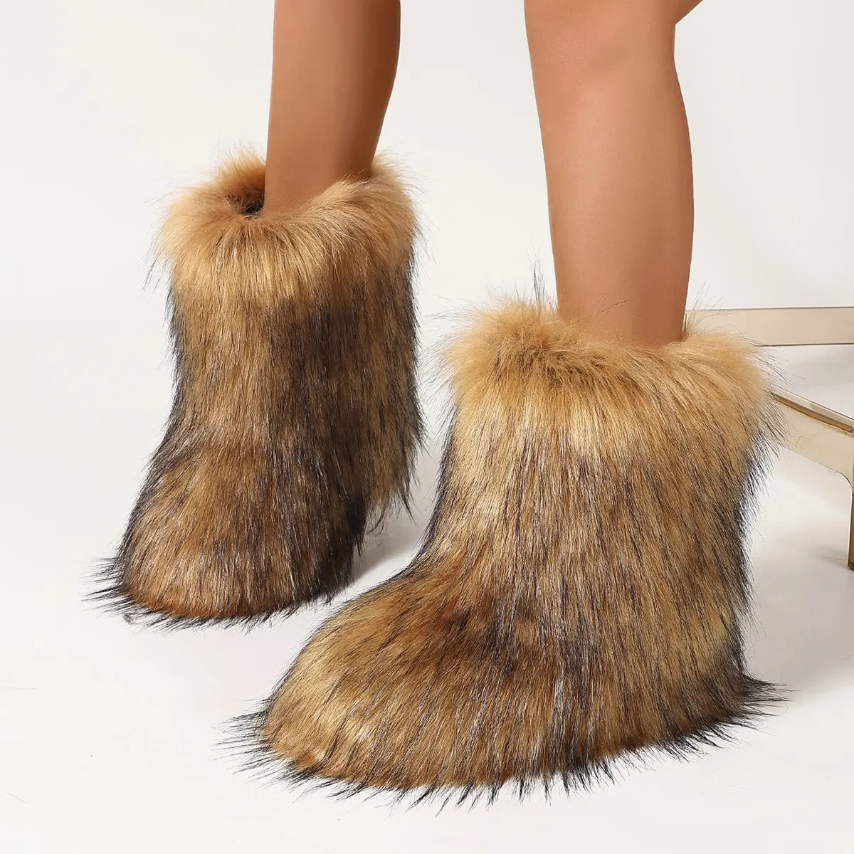 European and American  winter warmest thick boots with anti-slip and anti-slip rubber soles, Women's Furry Mid-Calf Snow Bootswooly fur-lined mid-calf boots, fashionable and unique snow boots
