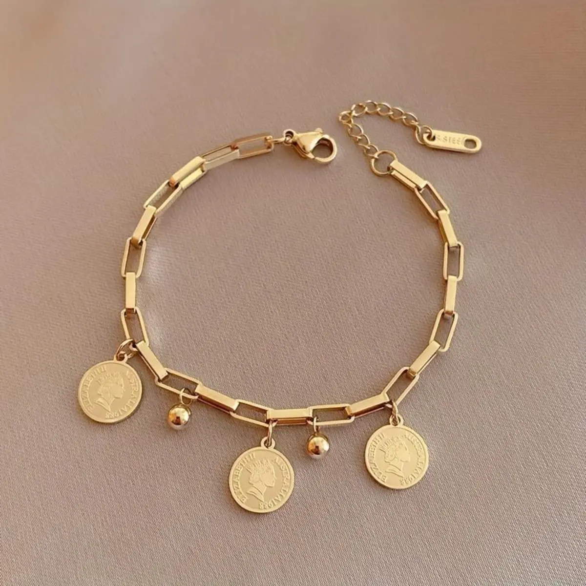 1Pc 316L Stainless Steel Charm Bangle - Titanium Steel Bracelet with Personalized Round Pendant, Hip Hop Style Jewelry Accessories for Daily Casual Wear & Gifting, Titanium Steel Bangle