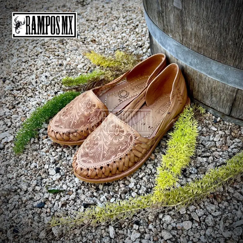 Womens Mexican Sandals, Handmade Leather Huaraches Sandals ,Sandalias Huaraches Mexicanos ,Mexican Leather Shoes, Huarache JOEL TOOLED TAN