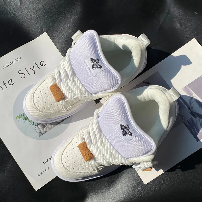 Unisex Oversized White Sneakers - Closed Easy-to-Wear Flat Casual Athletic Walking Shoes, Plus-Size 37 US Couple-Matching Footwear for Men's and Women's Casual Trainers, Sneaker