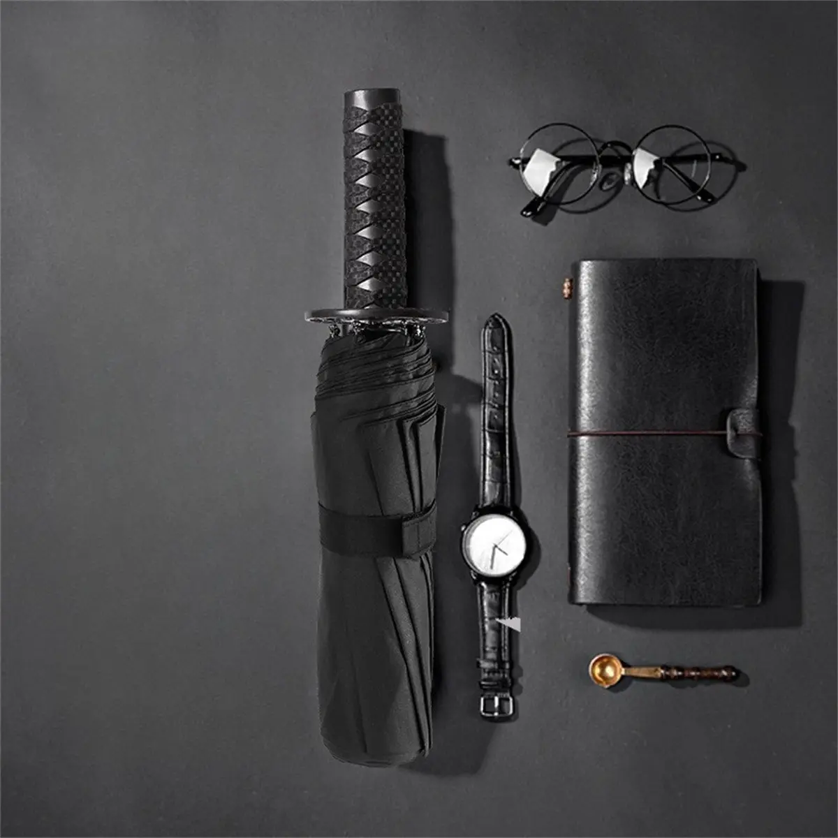 Creative folding umbrella Japanese samurai sword umbrella windproof sunscreen rainproof personality animation