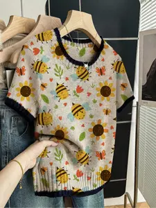 Floral Cartoon Bee Print Round Neck Fitted Sweater, Casual Short Sleeve Knitwear for Spring Summer Fall, Comfortable Warm Women's Clothing