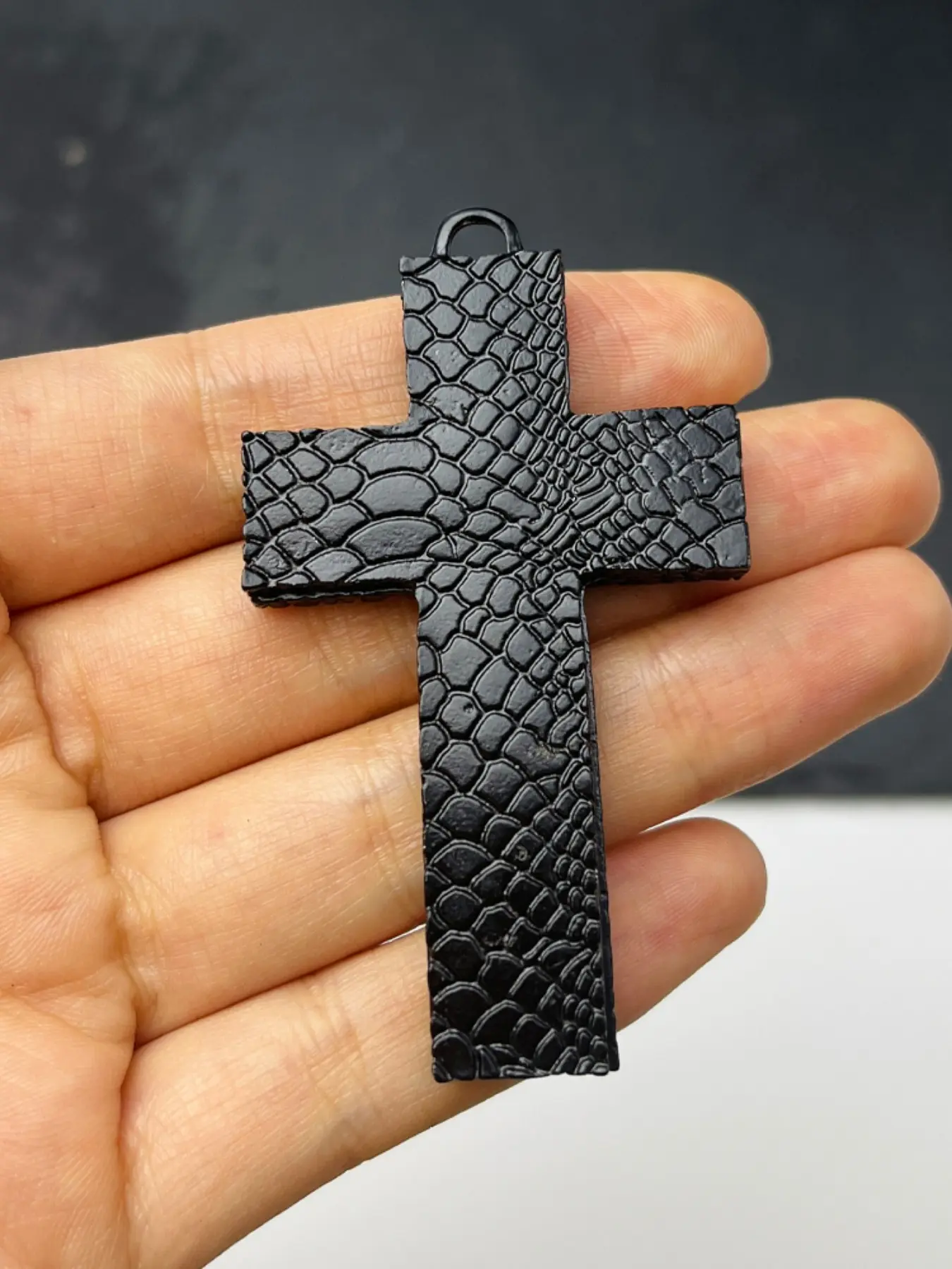 1 piece Vintage Fashion Cross Pendant Necklace with Secret Compartment Cross Necklace Charm Jewelry Necklace for Women Men
