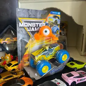 Spin Master Monster Jam Blue Thunder Series 45 1:64 Diecast Monster Truck