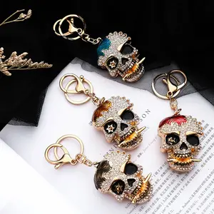 Rhinestone Skull Keychain – Hip Hop Metal Bag & Car Charm