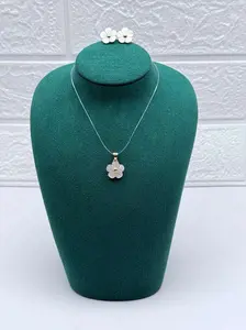 950 Silver Pendant + Earring Set with flower carved in natural mother-of-pearl, 950 sterling silver and 18k gold plated