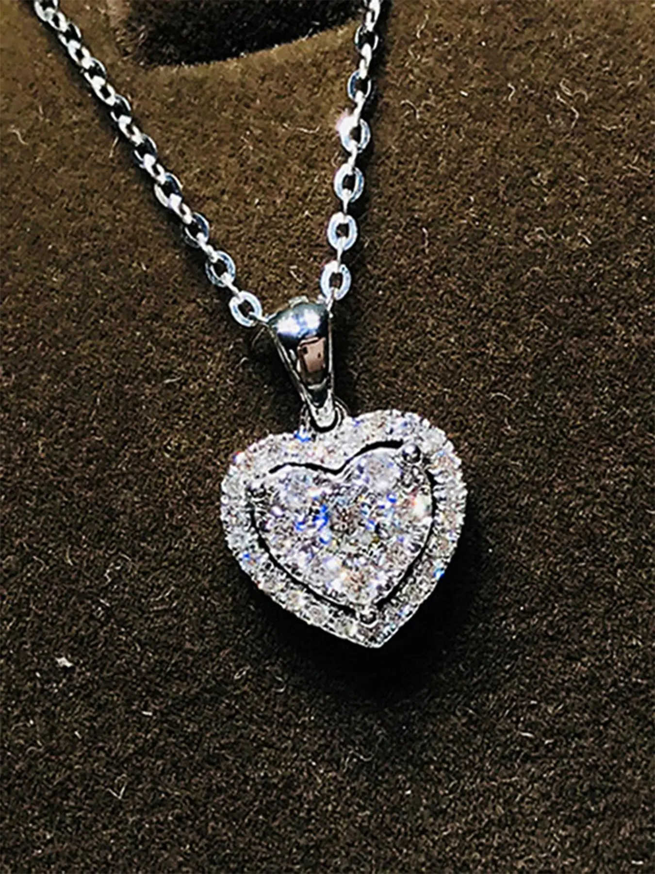 Elegant Rhinestone Decorated Heart Design Bling Pendant Necklace for Women for Gift, Delicate Matching Jewelry, Fashion Accessory for Women & Girl