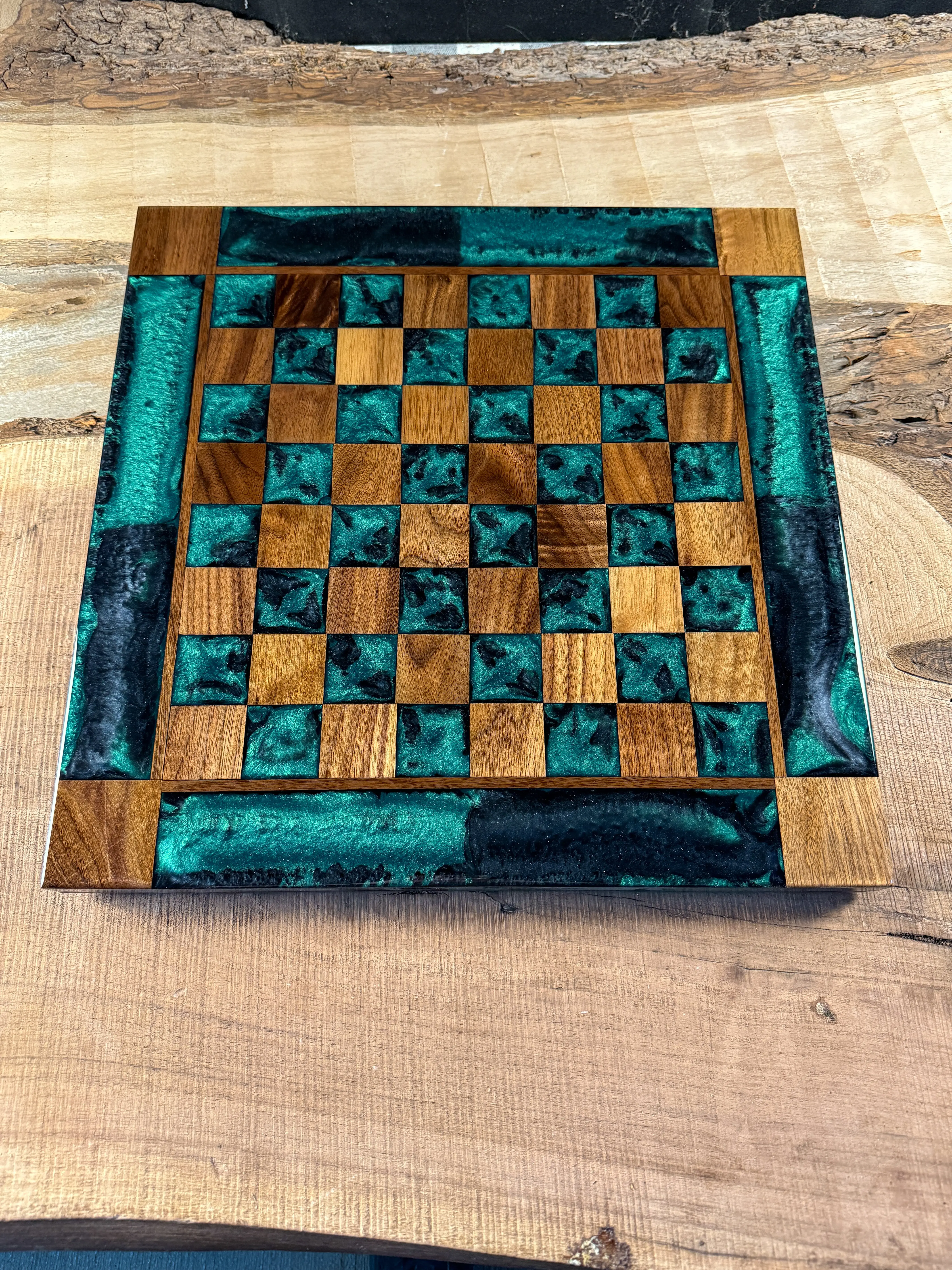 Emerald Black Onyx Walnut Chess Board (Glass Chess Set Included)