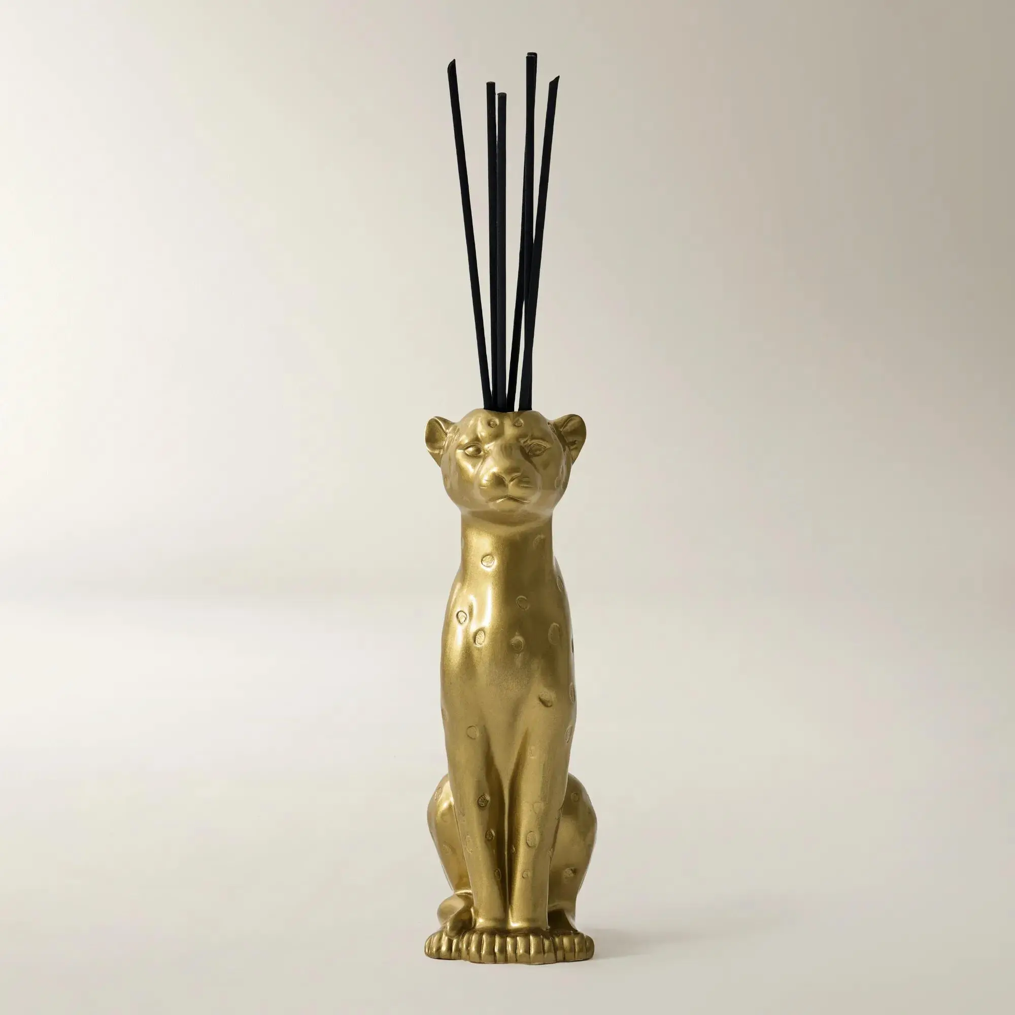 Z Gallerie Leo Luxury Aroma Scented Porcelain Home Fragrance Diffuser - Soft Gold, Charcoal, 6 Reeds, 11.5 in, Polished Glamor Artistic Accent Decor, Gift-Ready Home Care Supply