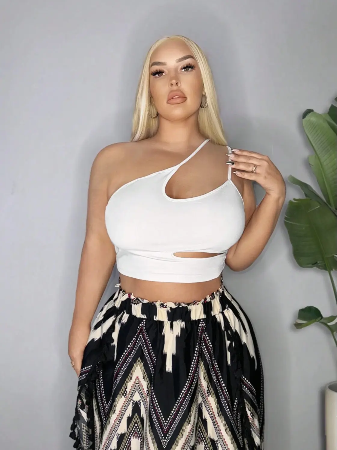 Plus Size Summer Sexy Hollow One-Shoulder Slim Fit Cropped Camisole