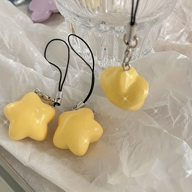 A star-shaped keychain, a colorful and adorable star-powered pendant, a fresh and minimalist universal bag key and backpack accessory, Cute Charms Keychain, Keychain For Bags