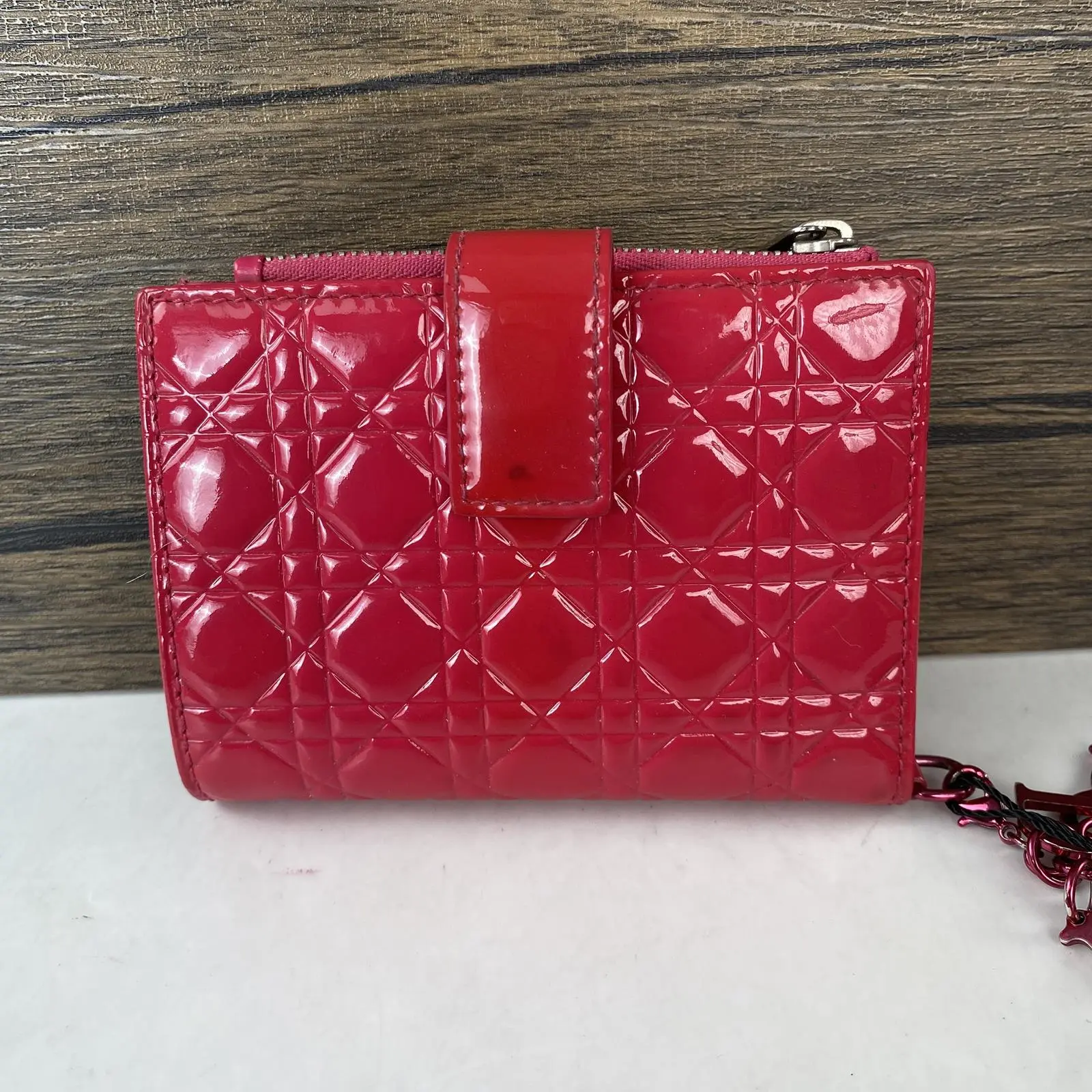Pre-owned Dior Patent Leather Small Leather Goods Christian red patent cannage quilted compact zip wallet with charm.ttt toy