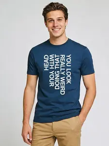 Geeksoutfit “You Look Really Weird” Graphic Tee – Unisex Black Cotton Crewneck Short Sleeve Geek T-Shirt, Casual Streetwear, Funny Gift for Nerds