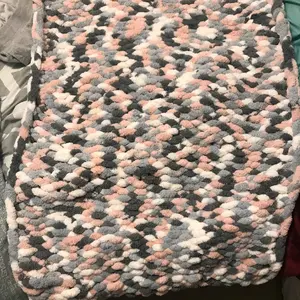 Chunky knit blanket