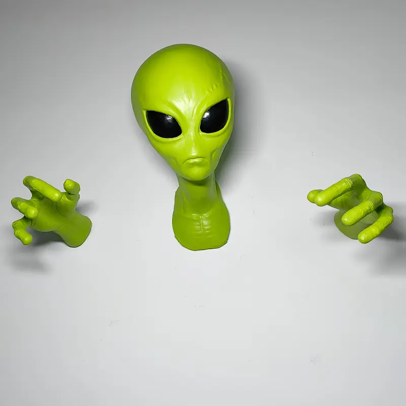 3D Alien Head & Hand Design Wall Mounted Decor,3D alien sculpture, head and hand small statue, wall-mounted, Zone 51 space theme design sci-fi decoration collection, Artistic Wall Art Decor for Home Living Room Bedroom, Home Decor Products, Poster