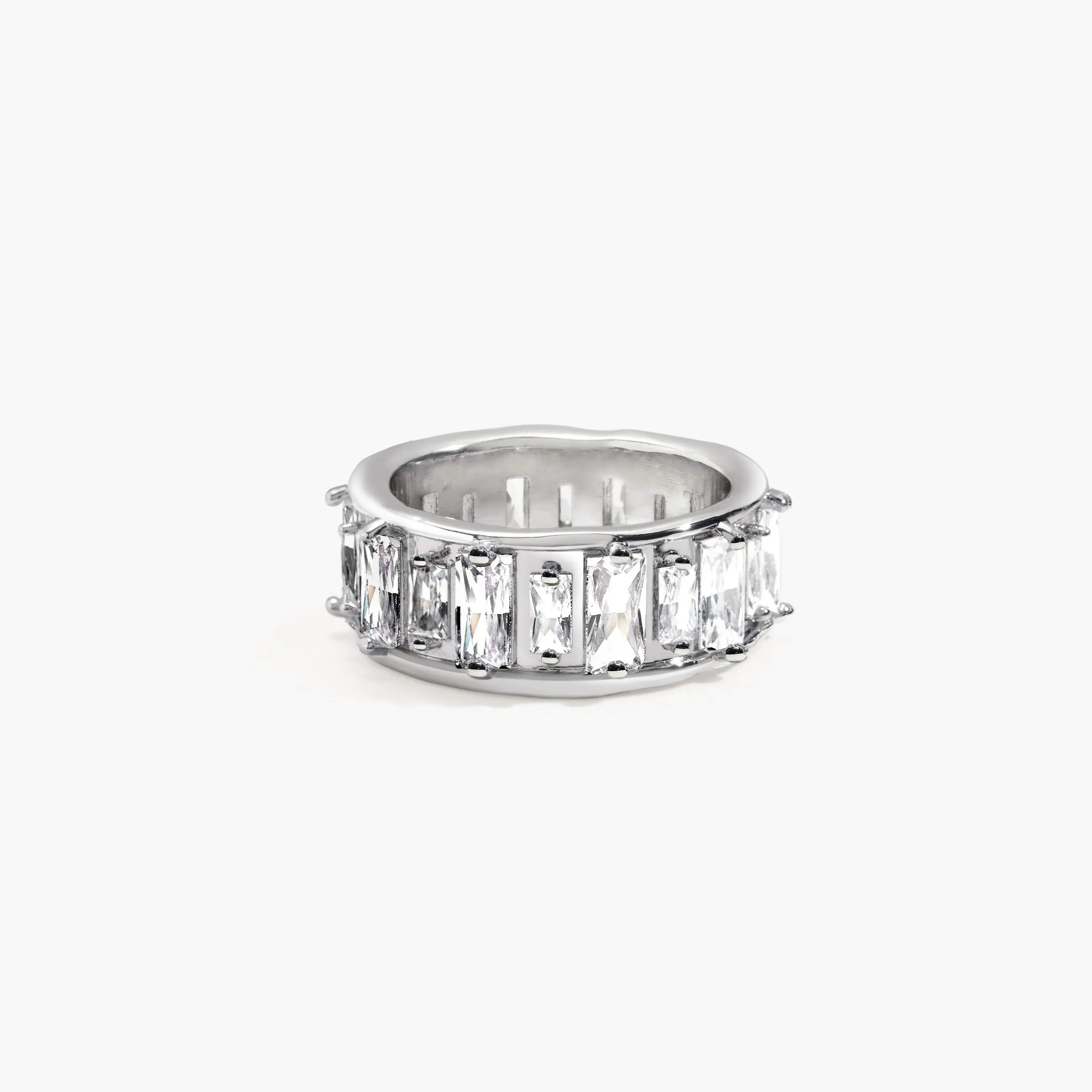 en route Silver Strass Me in Ring, US Size 6-8, Thick Band with Icy Stones, Modern Sparkle for Bold Moments