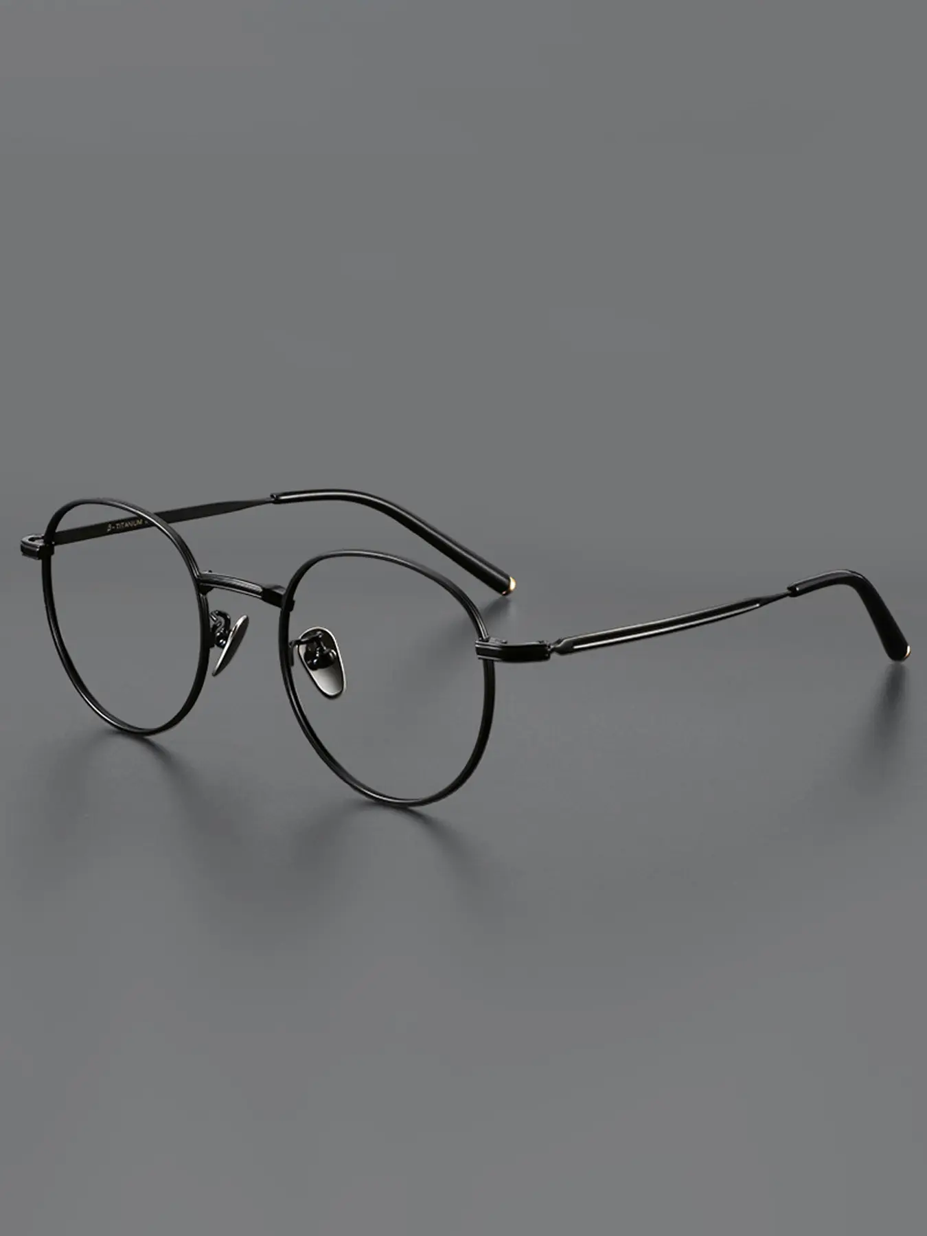 Elegant Titanium Frame Glasses, Casual Stylish Glasses, Light Blocking Lenses, Unisex Casual Style, Perfect for Travel, Streetwear, Music Festivals
