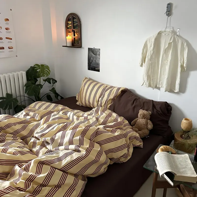 Queen Size Retro Striped 100% Natural Cotton 3-Piece Duvet Set - Vintage Red Stripes Bedding Set, Soft Breathable Cover with Zipper Closure & Corner Ties, Luxury Cozy Seersucker Bed Linen