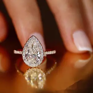 Sparkly Pear Cut Eco Diamond 3.5CT 1.5CT Band Halo Engagement Ring Classic Teardrop Promise Ring for Women Perfect for Travel