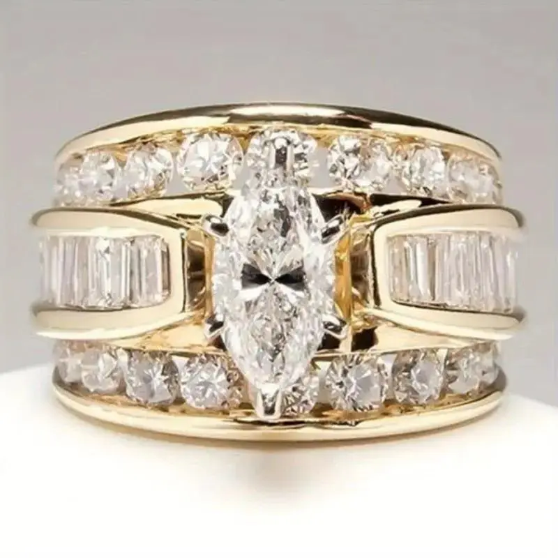Double Layered Elegant Sparkling Cubic Zirconia Ring - Promise Ring Gifting, Sparkling Engagement Style Option, Ideal for Wedding Moments, Thoughtful Gift for Anniversaries, Sparkling Engagement Style Rings