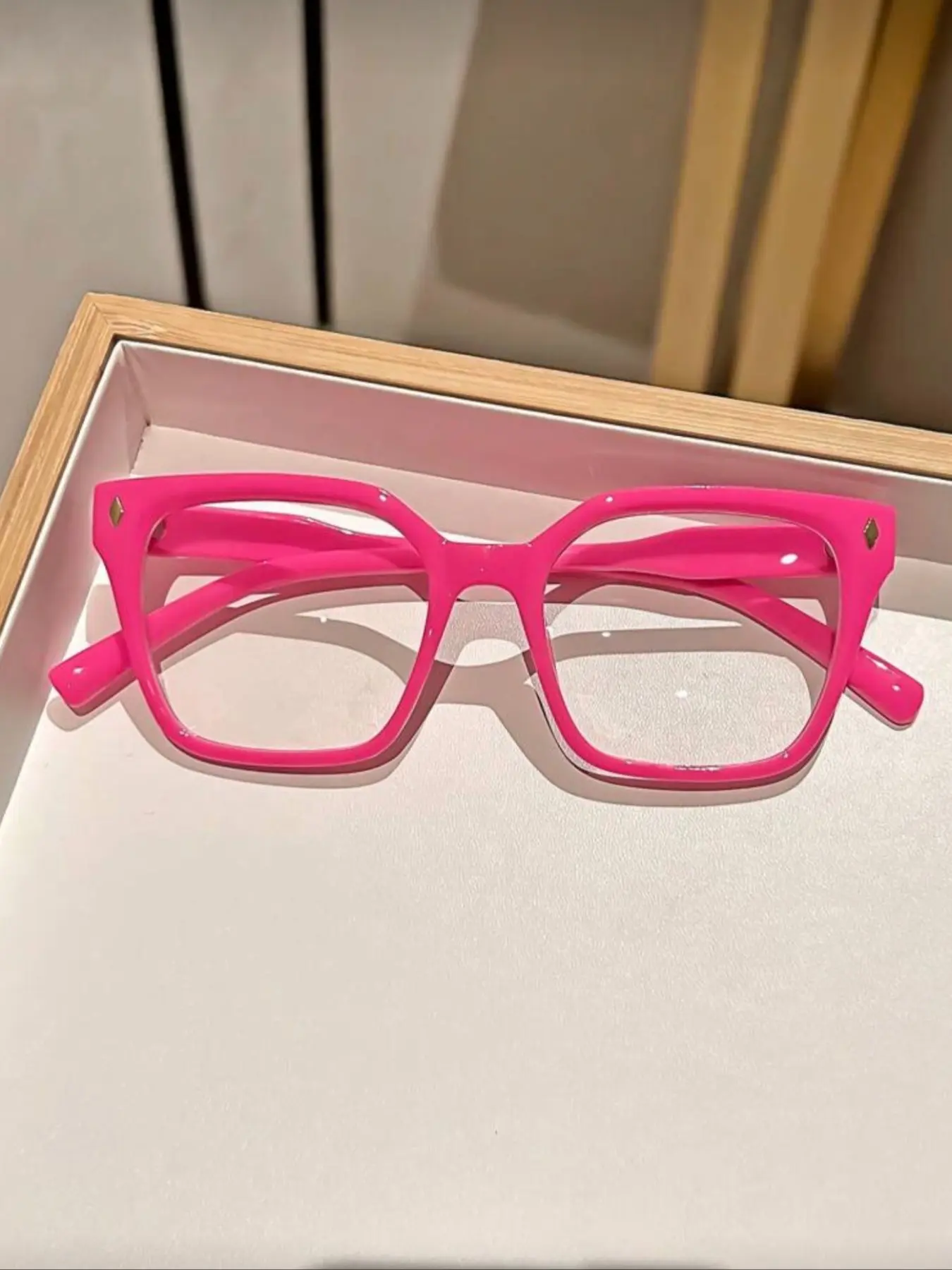 Classic Vintage Square Frame Transparent Lenses Women's Glasses, Lightweight Durable Glasses, Square Frame Eyeglasses, Retro Eyewear for Everyday Use, Vintage Style Glasses