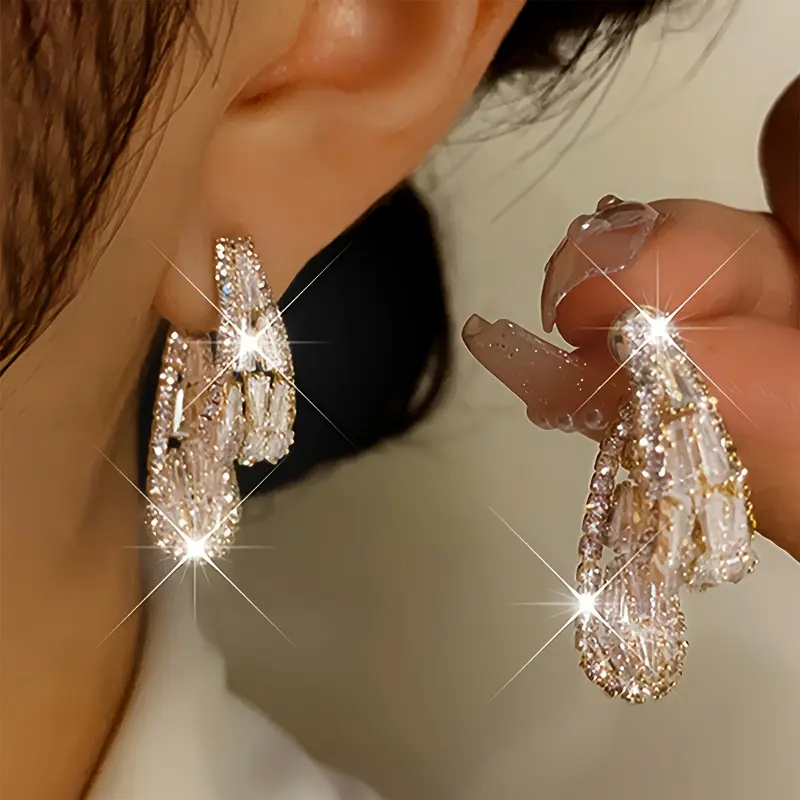 Elegant and stylish zircon earrings for women, can be worn front and back, DDES0198 with s925 silver pins, offering a light luxury and high-end feel, model