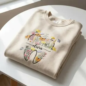(Leave a note) Floral Tooth Embroidered Sweatshirt, Personalized Dental Hygienist Gift, Dentist Crewneck, Custom Name Dental Assistant Shirtwneck Gift.