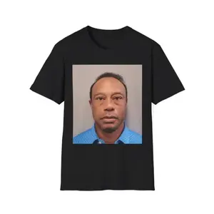 【100% Cotton】【Graphic  tee】【Funny T Shirt】Golf Parody Mugshot Graphic T-Shirt – Funny Athlete Inspired Meme Tee, Unisex Cotton Casual Streetwear Shirt, Humor Golf Fan Gift, Viral Meme Top for Men & Women tiktokshopspringglowup