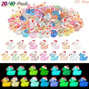 Christmas Mini Glitter Duck Figurine Set – Colorful Resin Tiny Duck Ornaments, Adorable Holiday Party Favors & Tabletop Decor, No Power Needed, Ideal Festive Gifts for Kids & Home Decorations for Xmas Parties