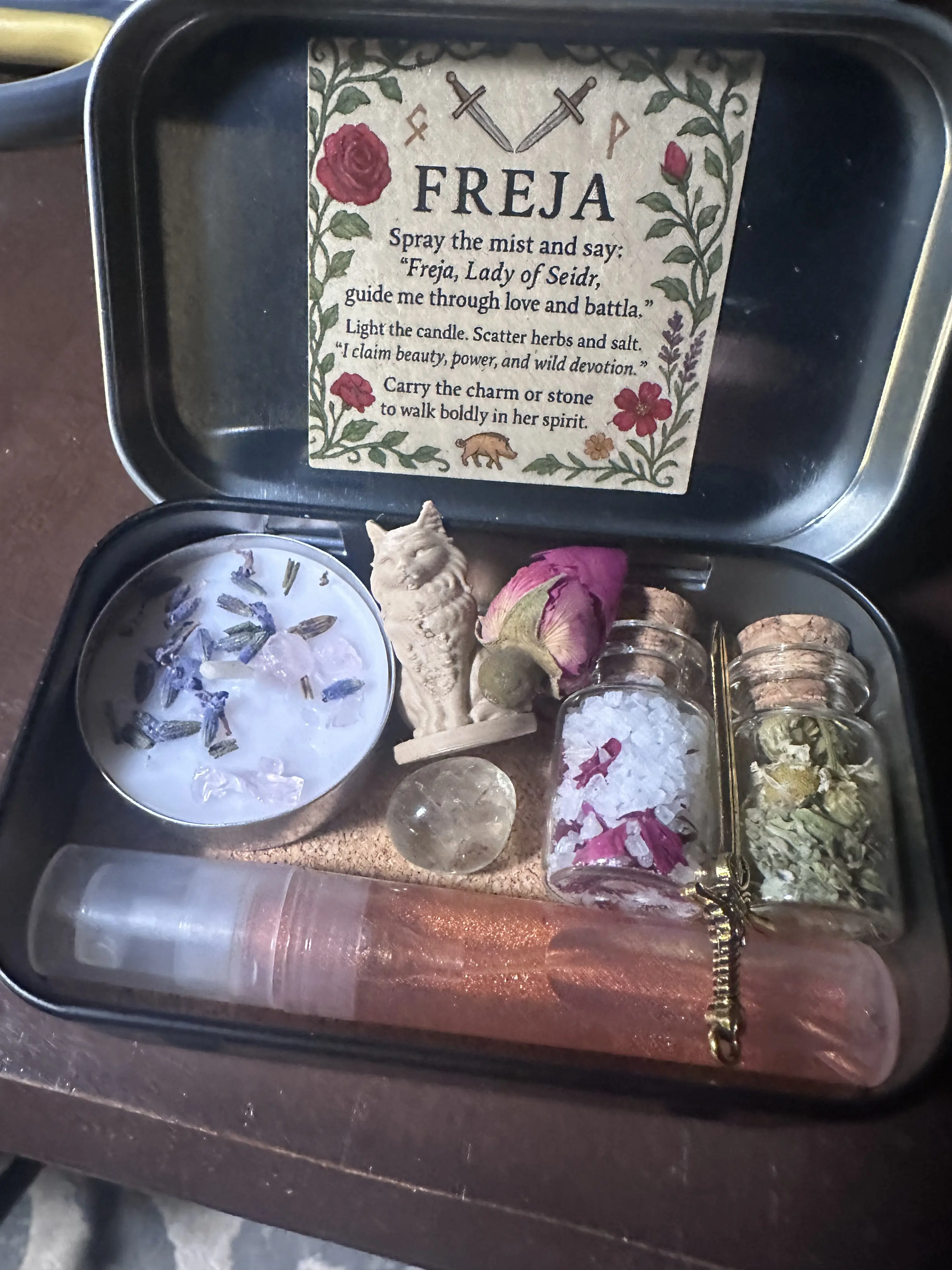Freja Eco-Friendly Travel Altar Tin - Witch Spell & Glamour Magic Kit with Goddess Cloth, Crystals, Fragrance, Light, Oil Storage, Home Organizer (Gift for Witches)