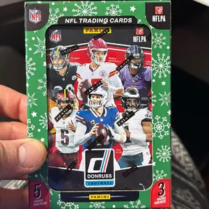 2025 Panini Donruss Football Holiday Tin