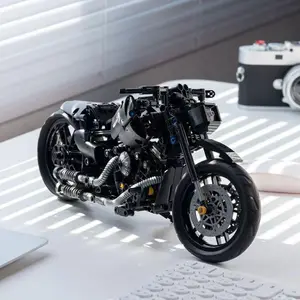 Motorcycle Building Blocks Toy, 538pcs/set 1:8 Motorcycle Model Building Blocks, Creative Blocks Building Toy for Teenager Boys & Adults, Halloween