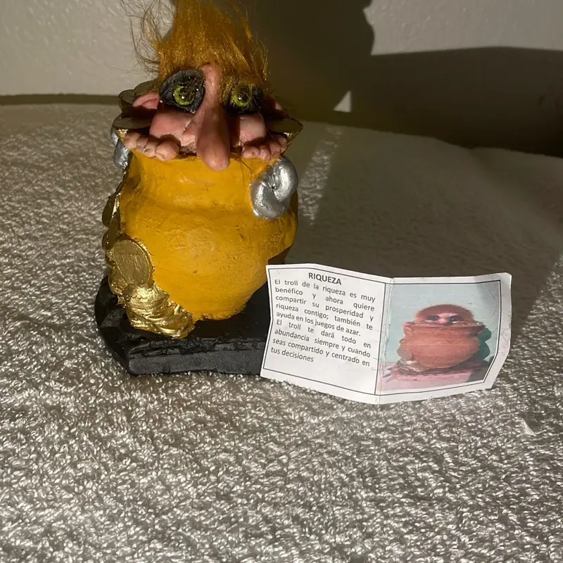5 1/2 Duende de Riqueza - Handcrafted Figurine with Gold and Silver Accents - Perfect for Collectors and Enthusiasts
