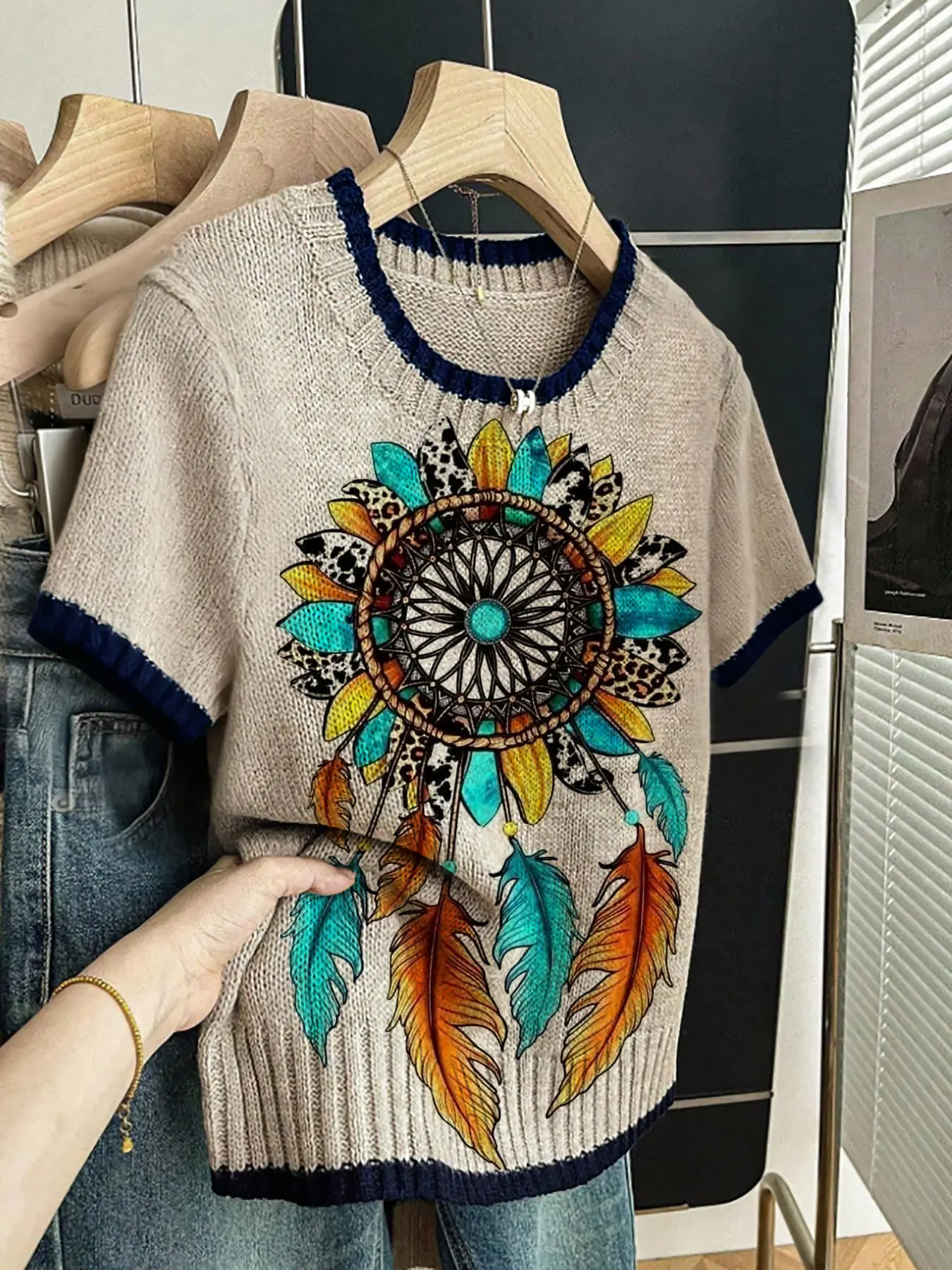 Women's Bohemian Sunflower Dreamcatcher Feather Print Sweater, Round Neck Short Sleeve Knit Top, Casual Breathable Pullover for Spring Summer Fall