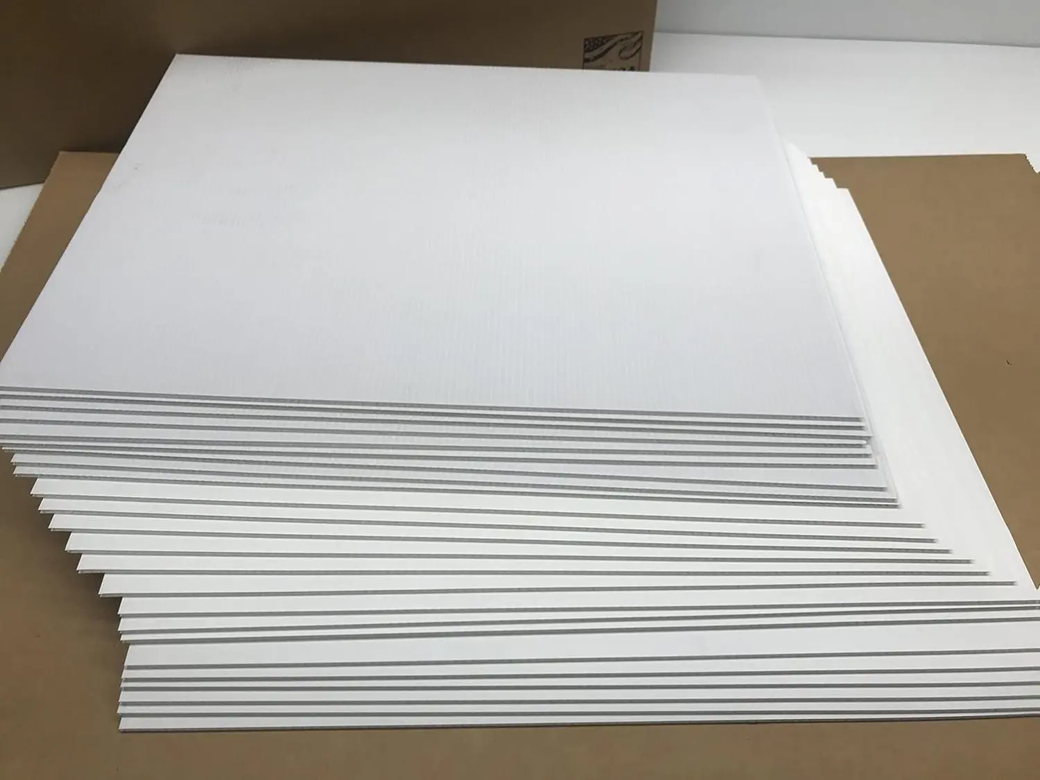 20 Pack, Blank Signs 24'' x 18'', Flute 18'' Corrugated Signs Board, Great for Advertising Any Events, Open House, Yard Sales, Direction Signs, Ship Same Day (20Signs24x18)