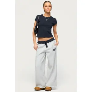 Petite Edikted Contrast Embroidered Sweatpants