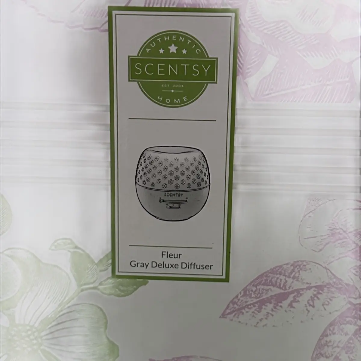 Scentsy Fleur Gray Deluxe Diffuser Scentsy Fleur Gray Deluxe Diffuser