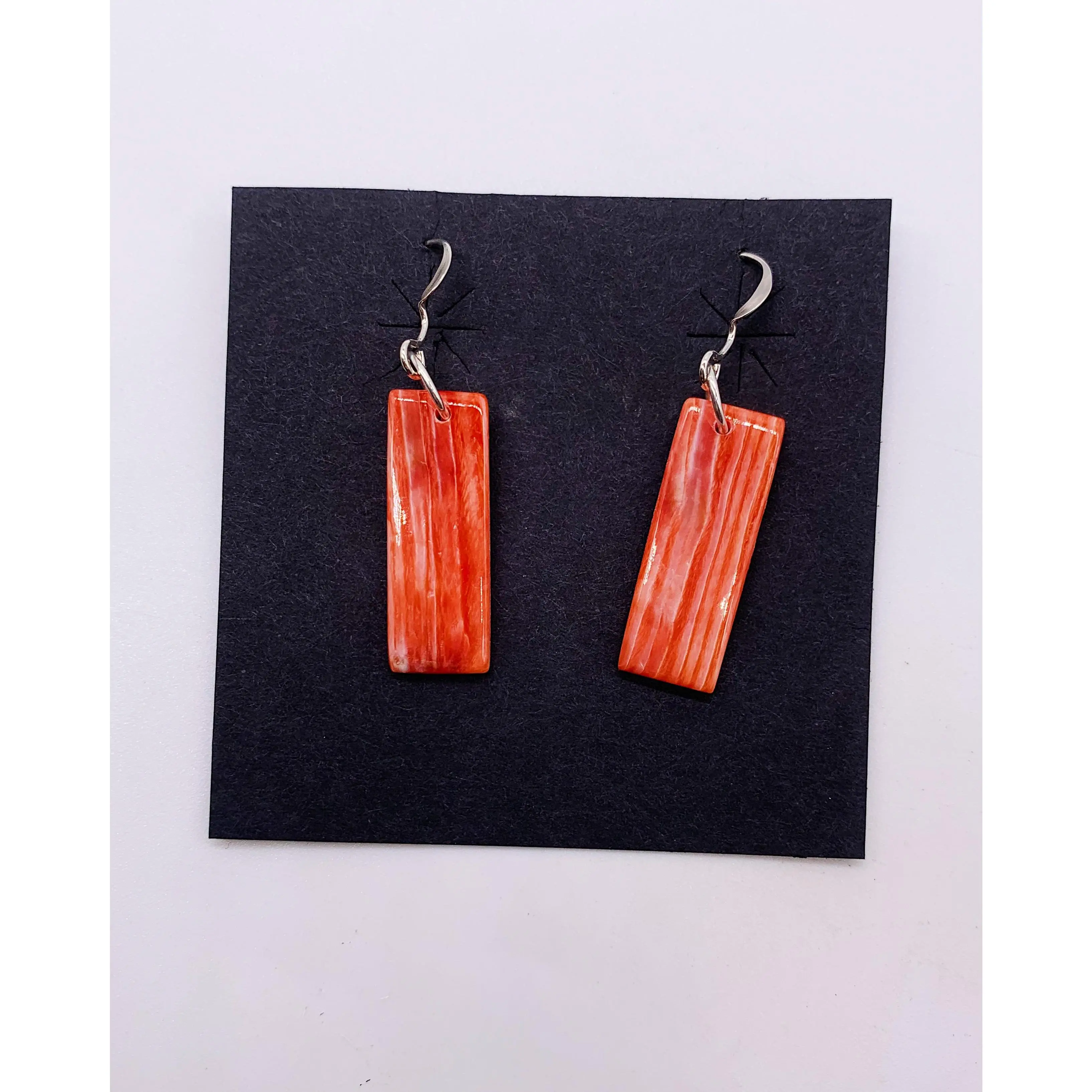 ZUNI SPINY OYSTER BLOCK EARRINGS