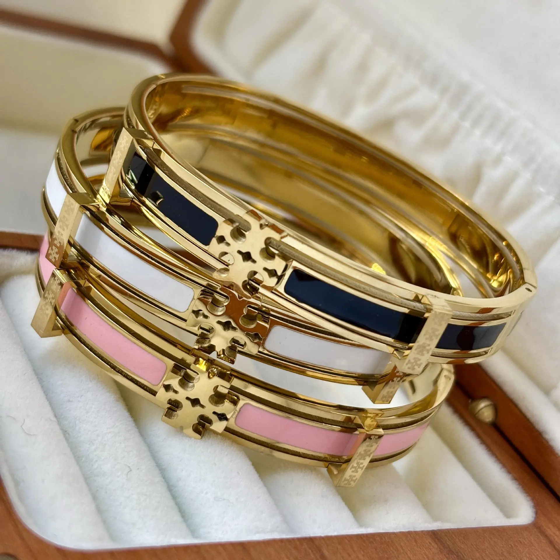 Tory Burch Licensed Cutout Logo Enamel Bangle, Colorful Enamel Inlay Hinged Cuff Bracelet Gold Tone Stackable Bracelet for Ladies Daily Party