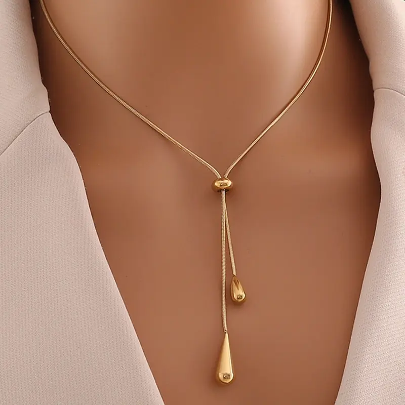 what jewelry to wear with a low cut dress The Perfect Necklace For Low Cut Dresses: A Guide To Finding Your Matc