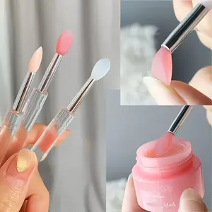 Soft multifunctional lip brush with cover, perfect for applying lip balm, lipstick, lip gloss, and eyeshadow