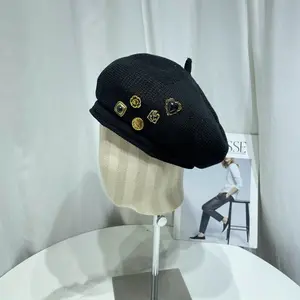 Mesh Breathable Beret Hat with Vintage Badge, Women's Retro Party Hat, Gothic Y2K Knit Hat for Halloween, Fashion Night Out, Daily Wear