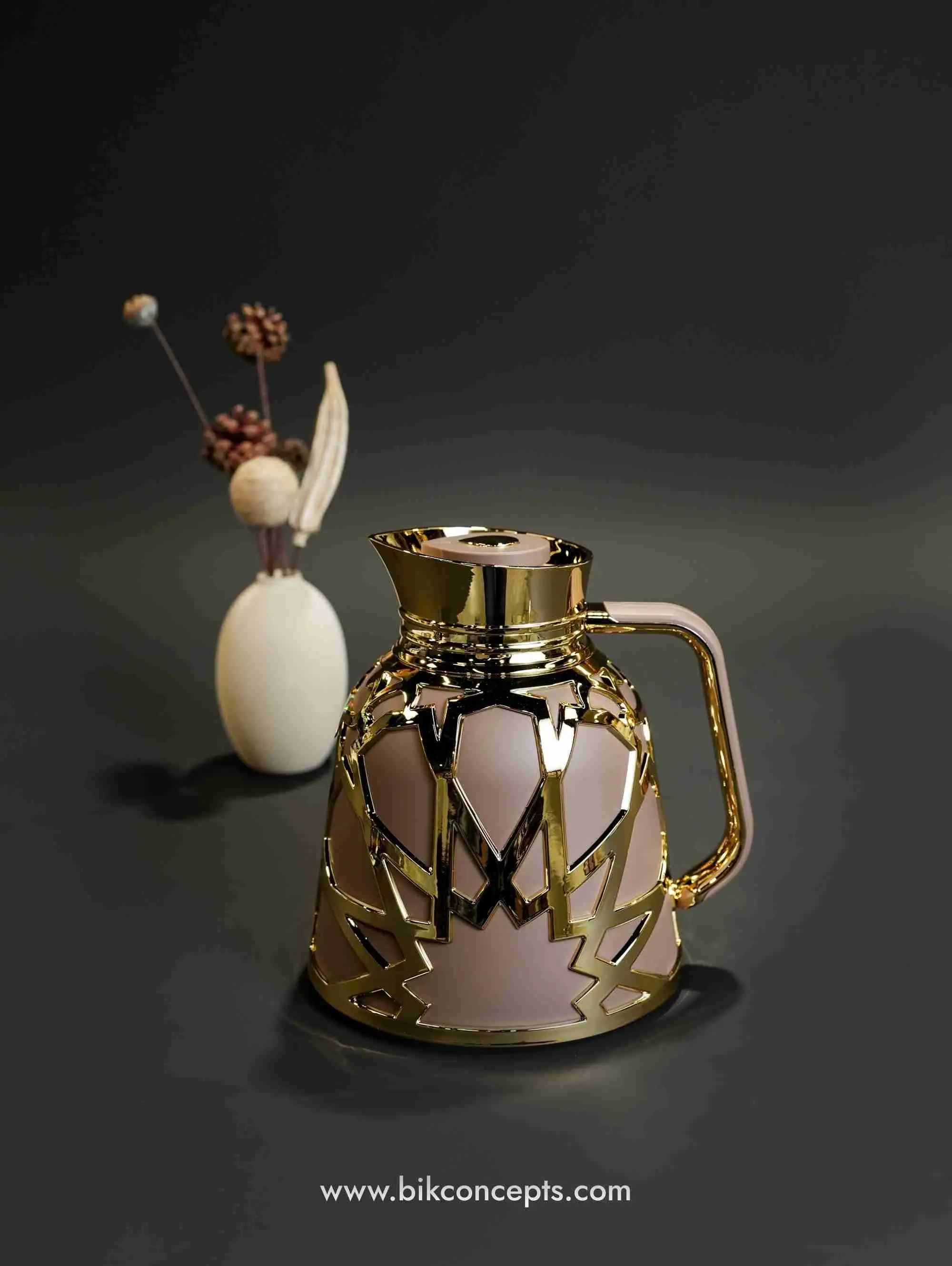 Gold & Mauve Insulated Glass Carafe, 1L Luxury Thermal Flask for Beverage Serving, Traditional Kitchen Tea & Coffee Ware, Sturdy